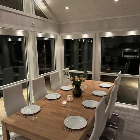 בית נופש Modern In שיבוטן