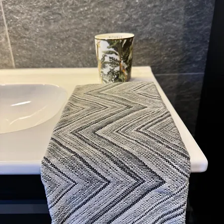 בית נופש Modern In שיבוטן