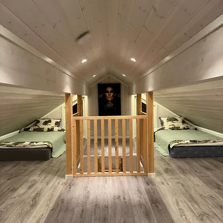 度假居 Modern In 希博滕